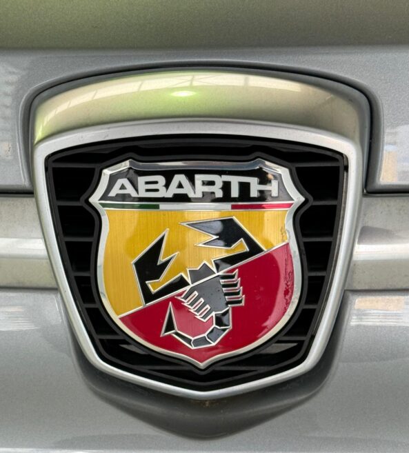 Abarth 695C Rivale Edition 1.4 (180c.v) 3door Automatic Convertible