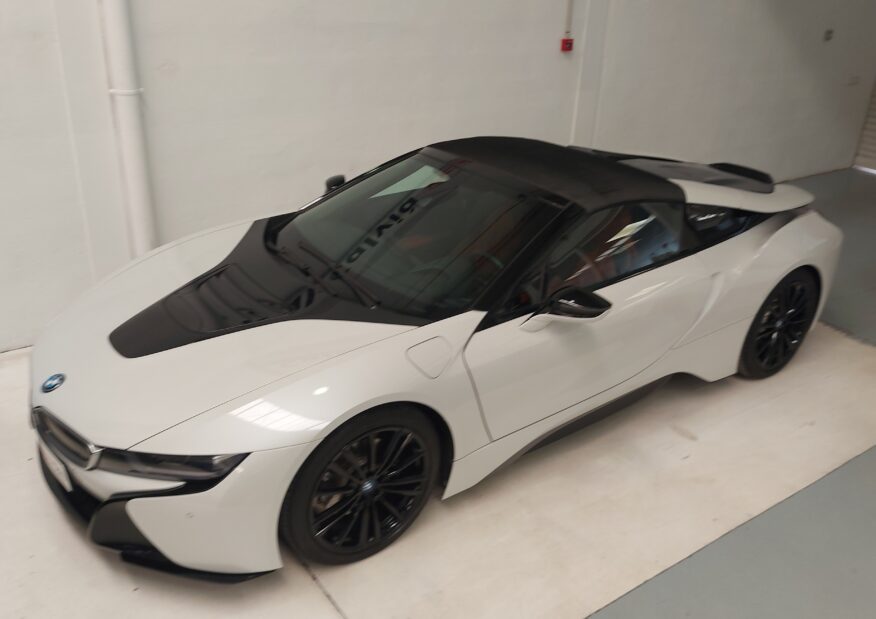 BMW i8 Electric Plug In Hybrid PHEV (333.c.v) Automatic Roadster