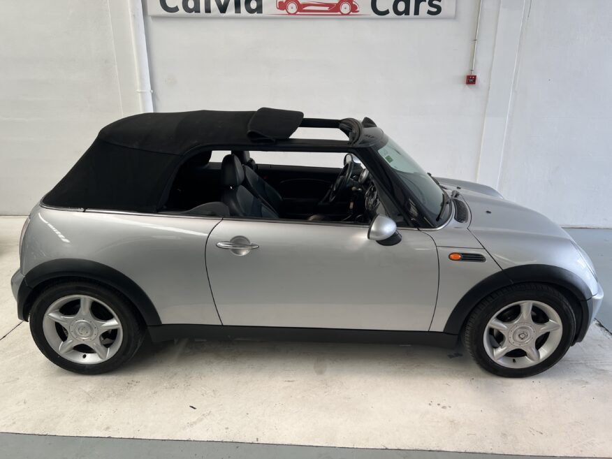 Mini Cooper Cabrio 1.6i Automatik (116c.v) 2 Türen