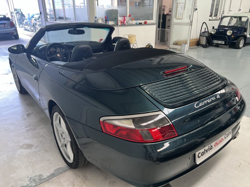 Porsche 911 C4 3.6 (320c.v) Cabrio Manuel