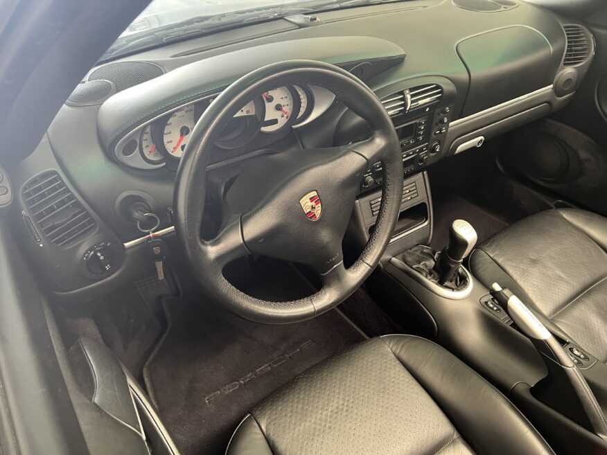 Porsche 911 C4 3.6 (320c.v) Cabrio Manuel