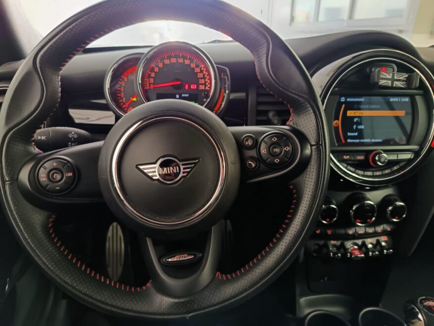 Mini Cooper S Cabrio JCW 2.0 (231c.v)