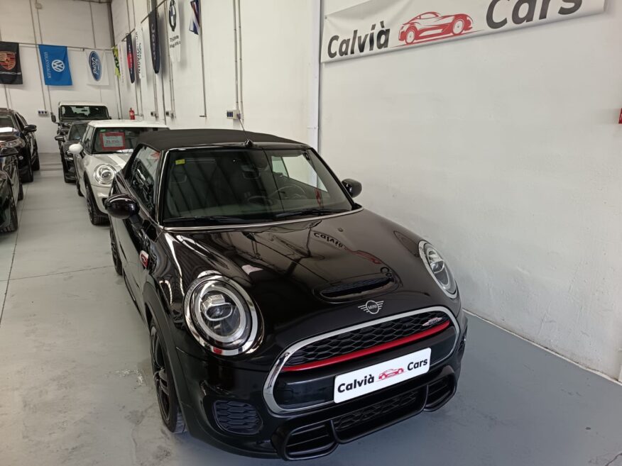 Mini Cooper S Cabrio JCW 2.0 (231c.v)