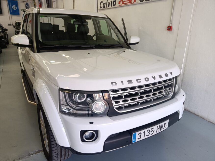 Land Rover Discovery 7 seats white