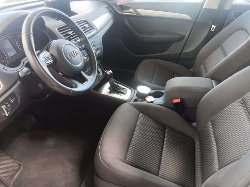AUDI Q3 2.0 TFSI Advance quattro S-Tronic 211