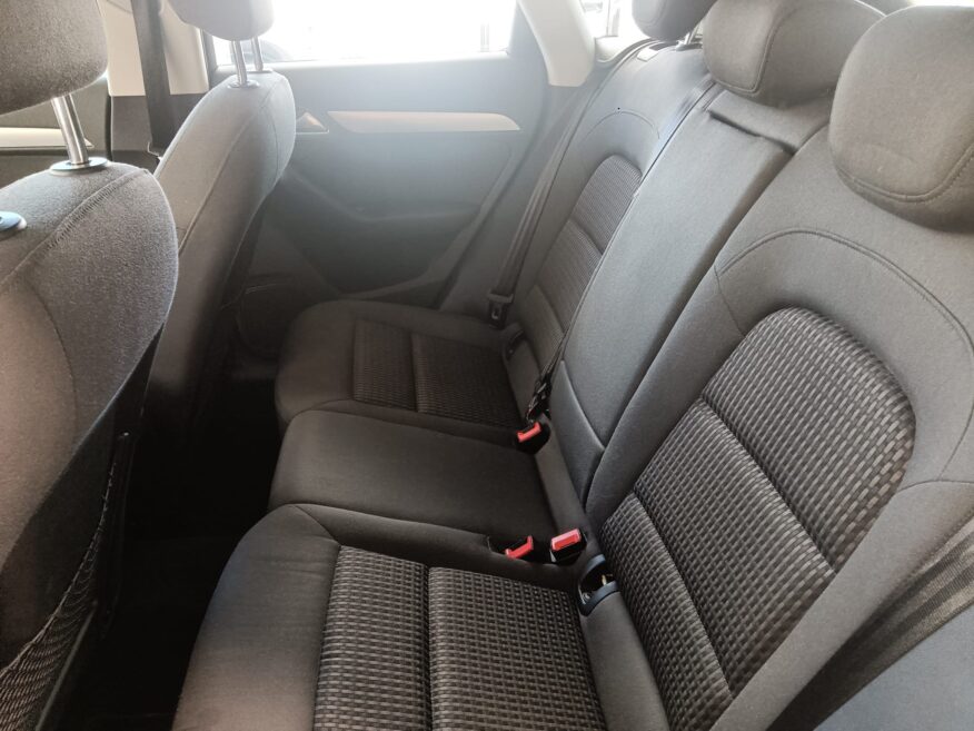 AUDI Q3 2.0 TFSI Advance quattro S-Tronic 211