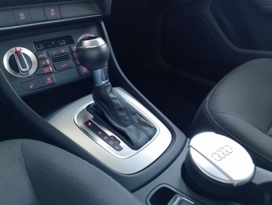 AUDI Q3 2.0 TFSI Advance quattro S-Tronic 211