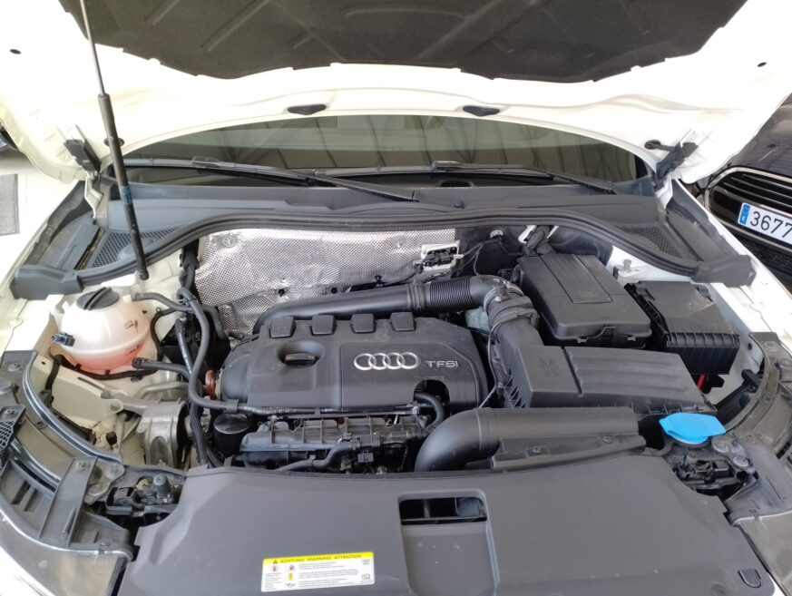 AUDI Q3 2.0 TFSI Advance quattro S-Tronic 211