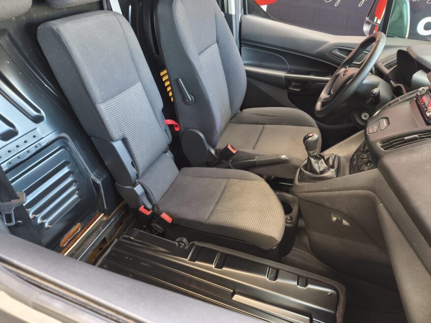 FORD TRANSIT CONNECT 1.5 MANUAL 4DOOR