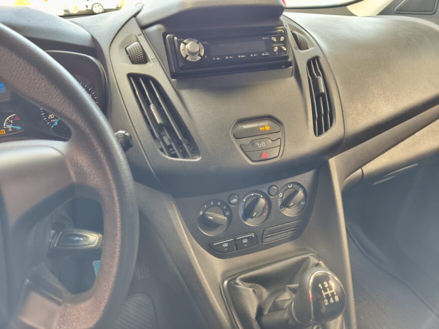 FORD TRANSIT CONNECT 1.5 MANUAL 4DOOR