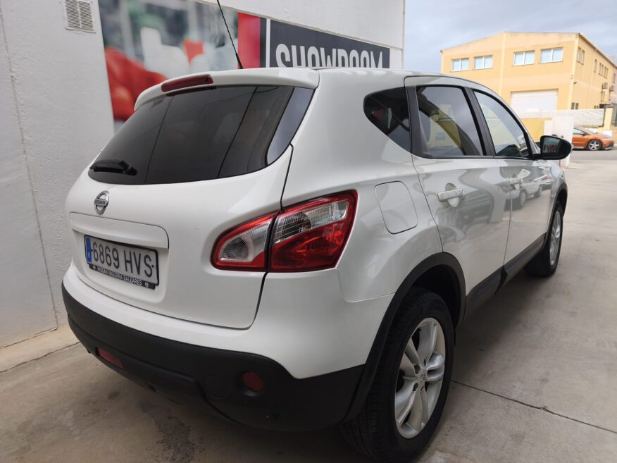NISSAN QASHQAI 1.6 MANUAL