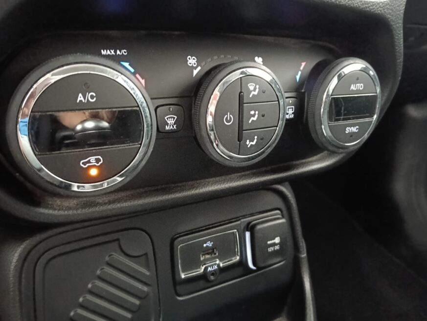JEEP Renegade 1.6Mjt Limited 4×2 88kW Manual