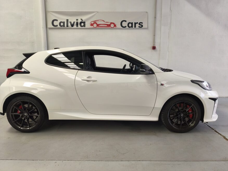 TOYOTA YARIS GR RZ Circuit Pack -Manual